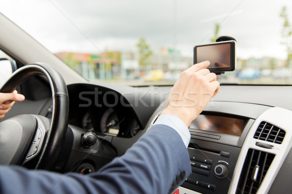 Foto stock: Hombre · GPS · conducción · coche · transporte
