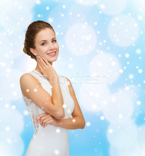Femme souriante robe blanche bague en diamant vacances célébration mariage Photo stock © dolgachov
