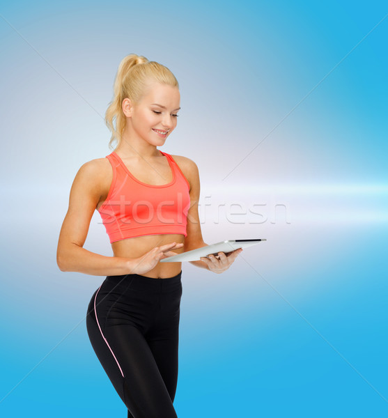 [[stock_photo]]: Souriant · femme · ordinateur · sport