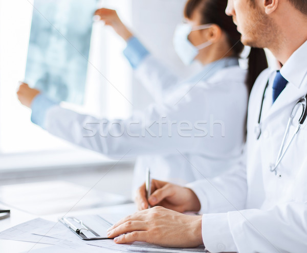 Foto stock: Médico · enfermera · Xray · Foto · papel