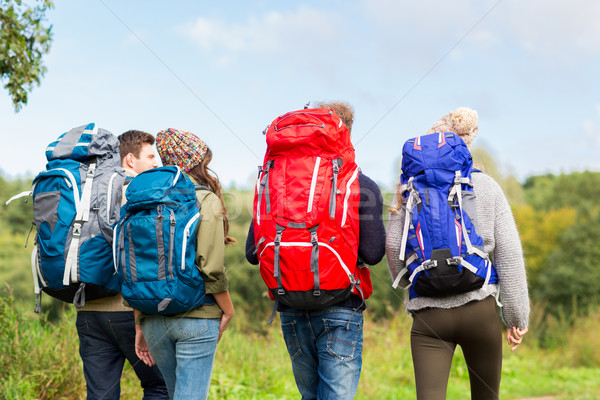 [[stock_photo]]: Groupe · amis · randonnée · aventure · Voyage · tourisme