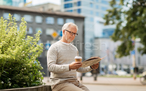 Stockfoto: Senior · man · lezing · krant · drinken · koffie