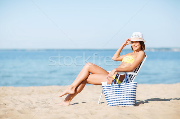 Dziewczyna leżak lata wakacje wakacje Zdjęcia stock © dolgachov