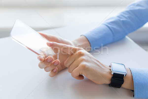 Közelkép kezek okostelefon óra üzlet technológia Stock fotó © dolgachov