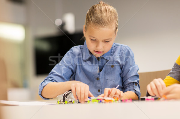 Stockfoto: Gelukkig · meisje · gebouw · robot · robotica · school · onderwijs