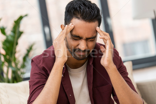 Stockfoto: Ongelukkig · man · lijden · hoofd · pijn · home