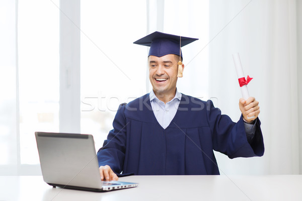 Stock fotó: Mosolyog · felnőtt · diák · diploma · oktatás · érettségi