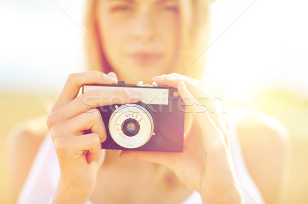 [[stock_photo]]: Femme · film · caméra · photographie