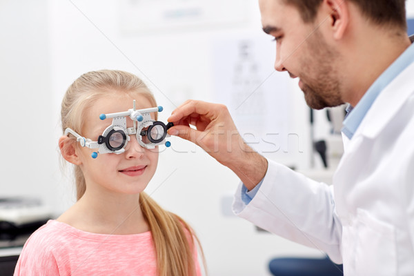 Optiker Rahmen Mädchen Klinik Gesundheitspflege Medizin Stock foto © dolgachov