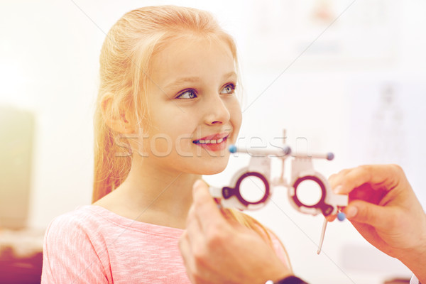 Optiker Rahmen Mädchen Klinik Gesundheitspflege Medizin Stock foto © dolgachov