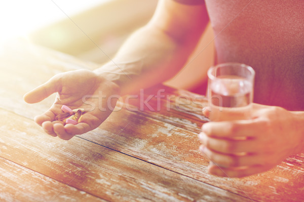 Masculin mâini pastile apă Imagine de stoc © dolgachov