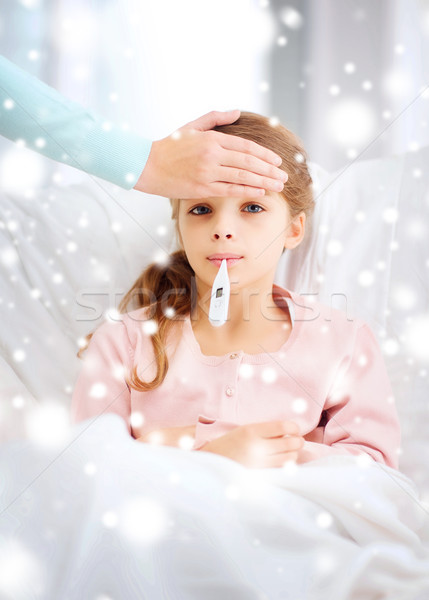 [[stock_photo]]: Malade · fille · enfant · thermomètre · mère