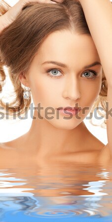Frau tragen glänzend Diamant Schönheit Schmuck Stock foto © dolgachov