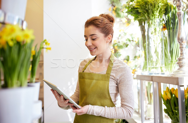 Nő táblagép számítógép virágüzlet emberek üzlet Stock fotó © dolgachov