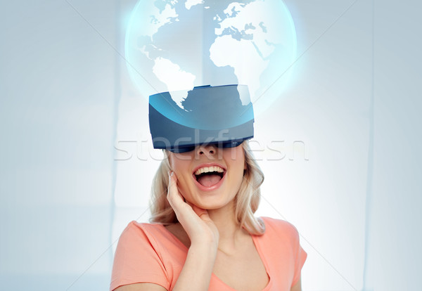 Mujer virtual realidad auricular gafas 3d tecnología Foto stock © dolgachov