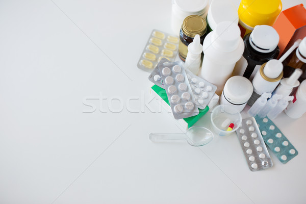 Foto stock: Diferente · pílulas · medicina · saúde · farmácia · drogas