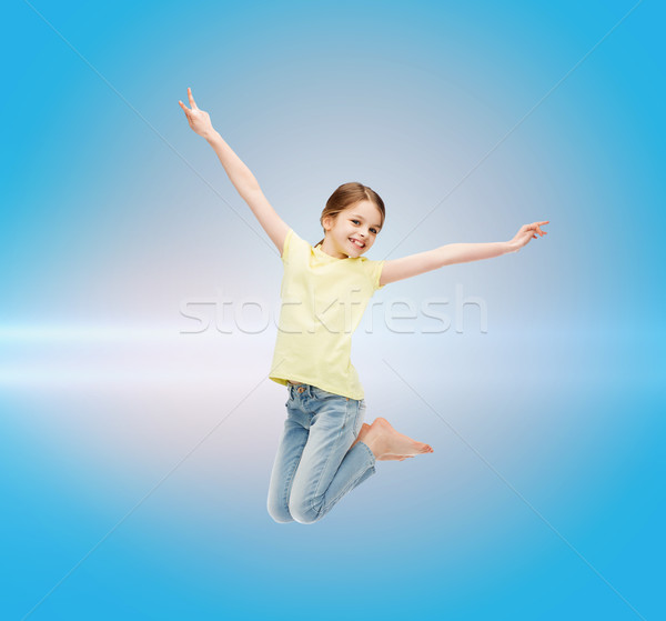 [[stock_photo]]: Souriant · petite · fille · sautant · bonheur · activité · enfant