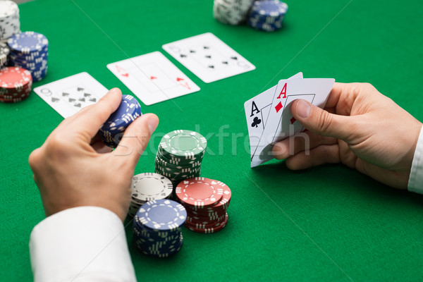 [[stock_photo]]: Poker · joueur · cartes · puces · casino · jeux