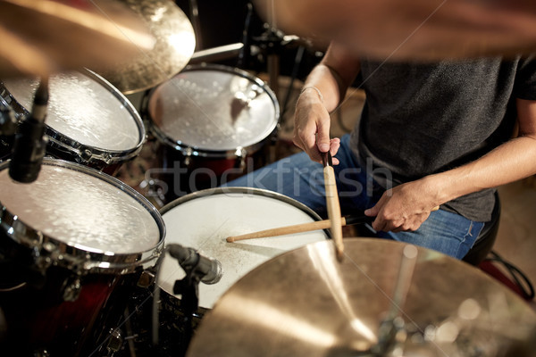 Stok fotoğraf: Erkek · müzisyen · oynama · davul · konser · müzik