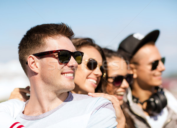 Stockfoto: Groep · tieners · opknoping · uit · zomer · vakantie