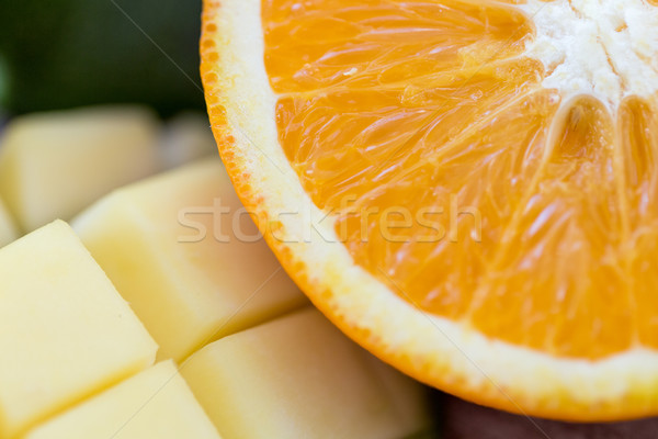 Taze sulu turuncu mango dilimleri Stok fotoğraf © dolgachov