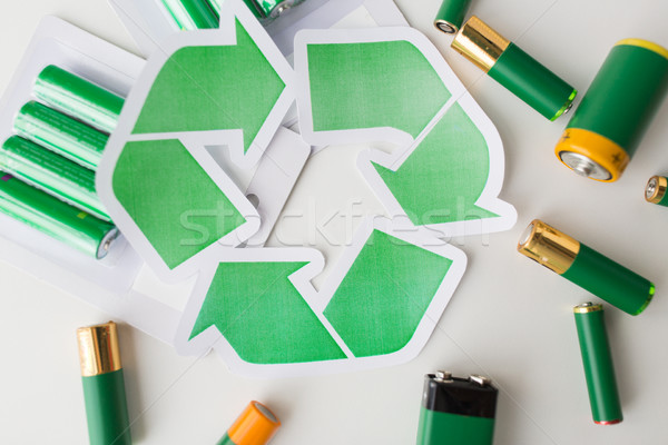Batterijen groene recycling symbool afval Stockfoto © dolgachov