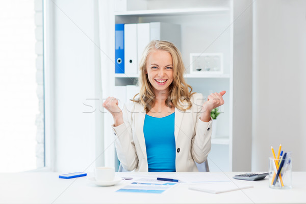 Glücklich Geschäftsfrau Erfolg Büro Geschäftsleute Stock foto © dolgachov