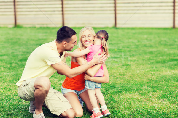 Familia feliz aire libre familia felicidad adopción Foto stock © dolgachov