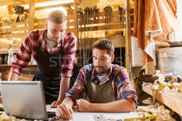Laptop plan atelier profesie dulgherie tehnologie Imagine de stoc © dolgachov