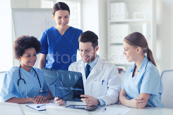 Foto stock: Grupo · feliz · médicos · Xray · imagen