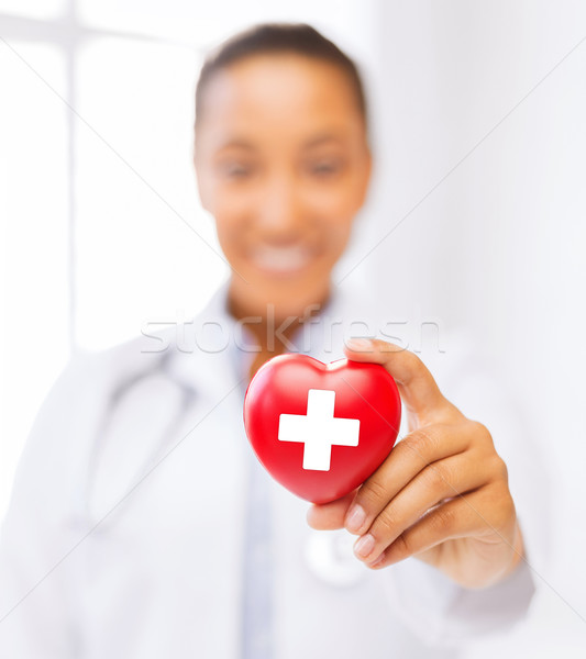 Сток-фото: женщины · врач · сердце · Красный · Крест · символ