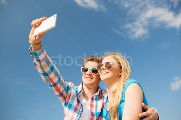 Sonriendo Pareja aire libre vacaciones vacaciones Foto stock © dolgachov