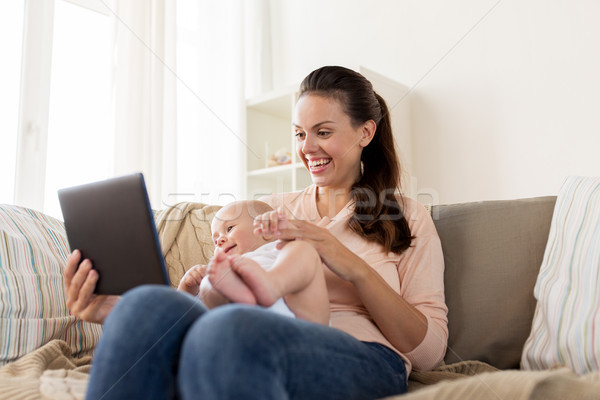 Gelukkig moeder baby jongen home Stockfoto © dolgachov