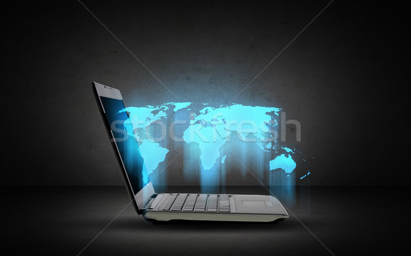 Foto stock: Abierto · ordenador · portátil · mapa · del · mundo · tecnología · masa · los · medios · de · comunicación