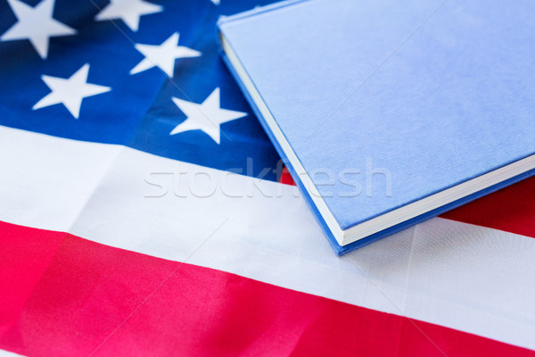 Zdjęcia stock: Amerykańską · flagę · książki · amerykański · dzień · nacjonalizm