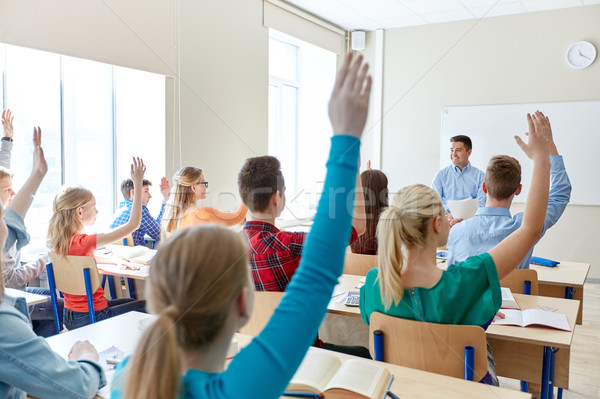 Csoport középiskola diákok tanár oktatás tanít Stock fotó © dolgachov