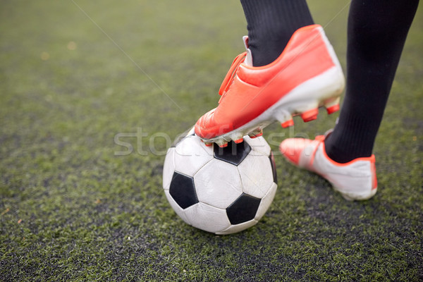 Fußballer spielen Ball Fußballplatz Sport Fußball Stock foto © dolgachov