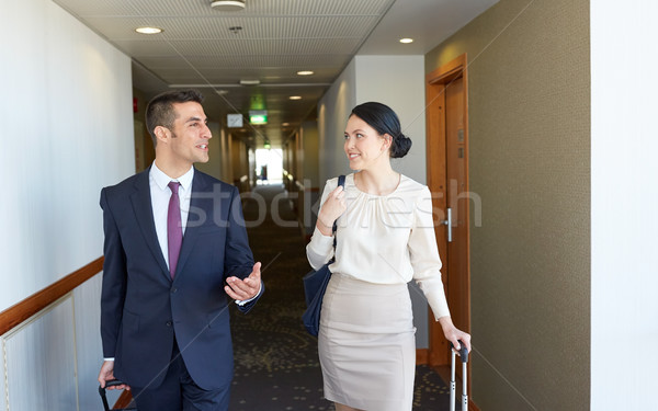 Business team reizen zakken hotel gang zakenreis Stockfoto © dolgachov