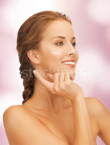 Gyönyörű nő hidratáló csepp kép nő arc Stock fotó © dolgachov