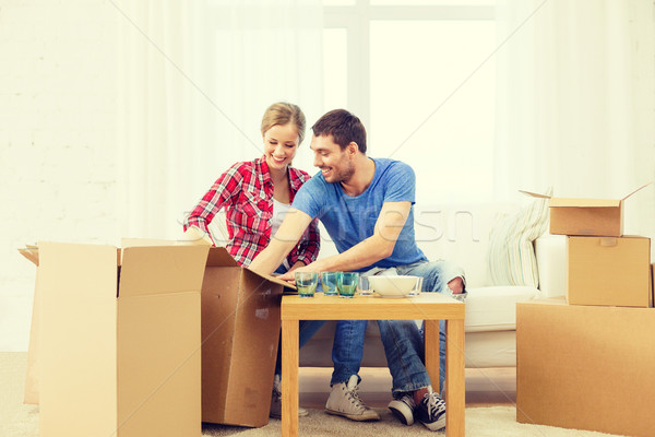 Foto stock: Sonriendo · Pareja · batería · de · cocina · reparación · edificio · casa