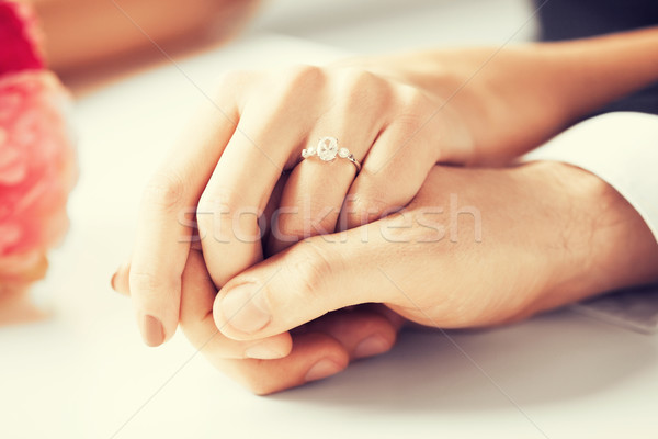 человека женщину обручальное кольцо фотография цветы пару Сток-фото © dolgachov