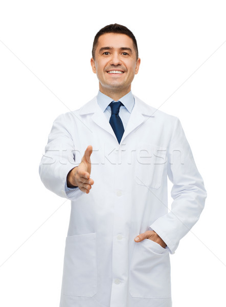 Foto stock: Sonriendo · doctor · de · sexo · masculino · blanco · abrigo · mano · salud