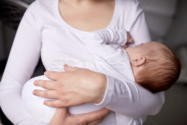 關閉 母親 嬰兒 家庭 商業照片 © dolgachov