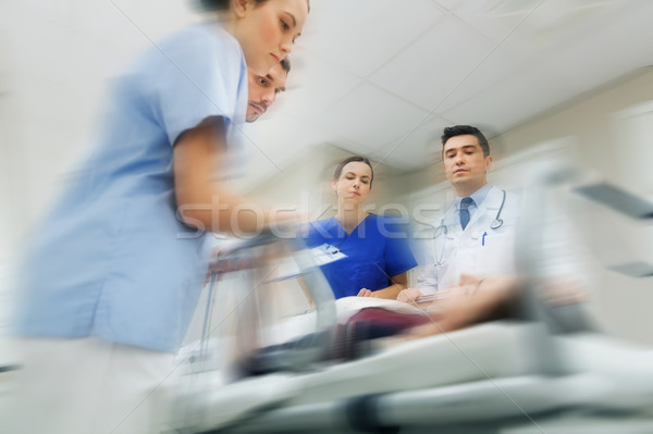 Foto stock: Paciente · hospital · emergência · medicina · grupo