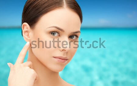 Cara bela mulher tocante ouvido pessoas beleza Foto stock © dolgachov