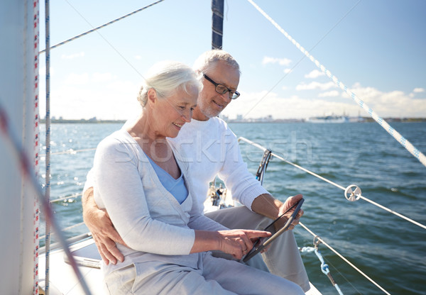 Couple de personnes âgées voile bateau yacht voile Photo stock © dolgachov