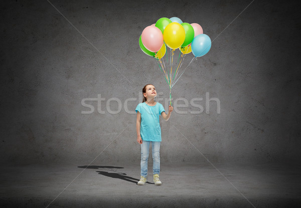 Mädchen nachschlagen Haufen Helium Ballons Kindheit Stock foto © dolgachov