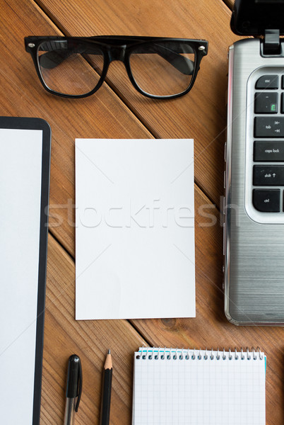 Сток-фото: чистый · лист · бумаги · бизнеса · технологий · деревянный · стол