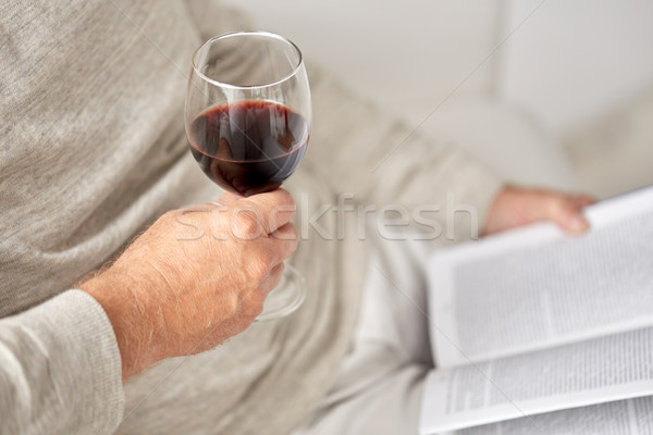 Stockfoto: Senior · man · wijnglas · boek · ouderdom