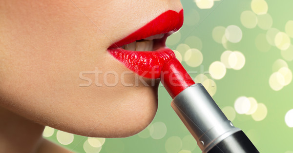 女性 適用 赤い口紅 唇 美 ストックフォト © dolgachov